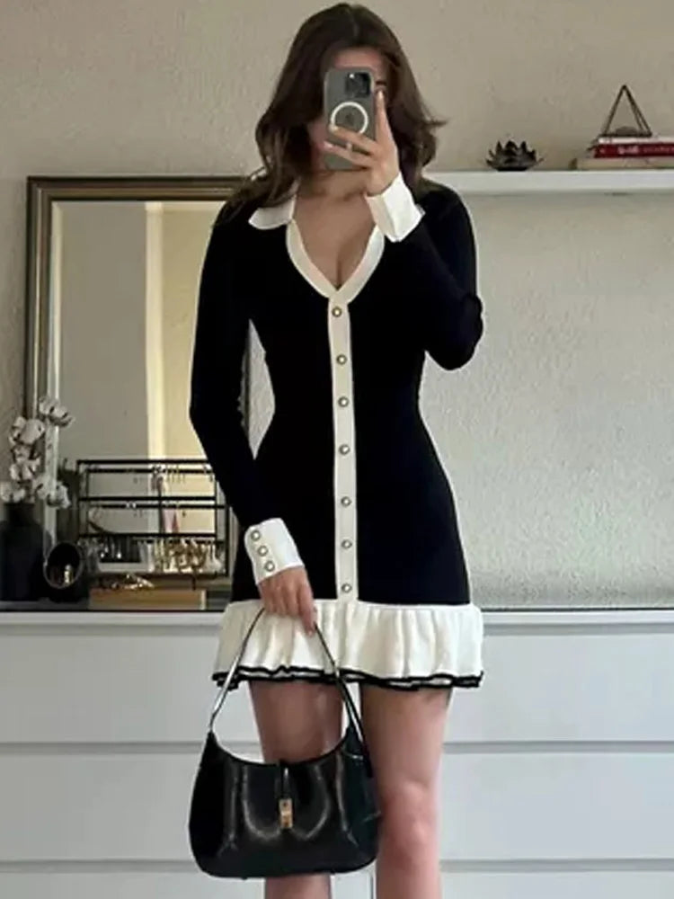 Dziergana sukienka mini z dekoltem na plecach w stylu bandage – Amira-Czarny-S-Trend Polska