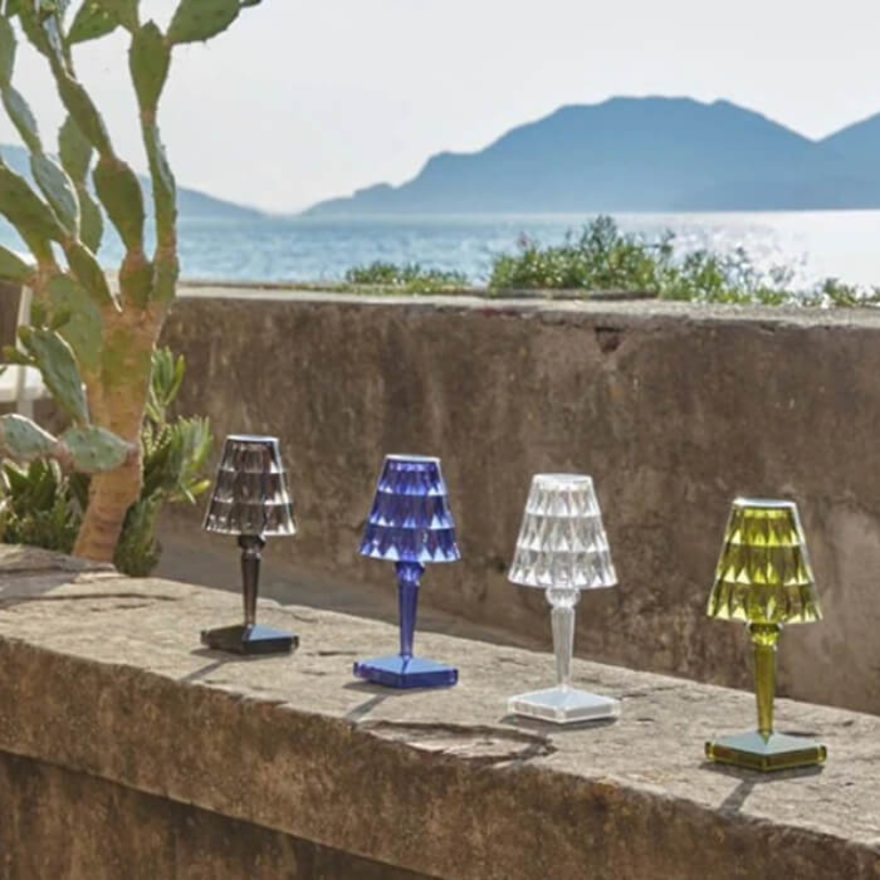 Elegancka lampa stołowa z kryształowym wzorem - CrystalLuxe-przezroczysty-Trend Polska