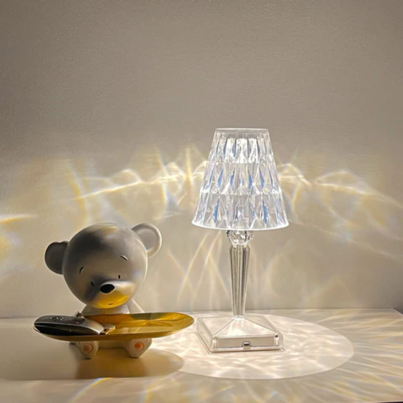 Elegancka lampa stołowa z kryształowym wzorem - CrystalLuxe-przezroczysty-Trend Polska
