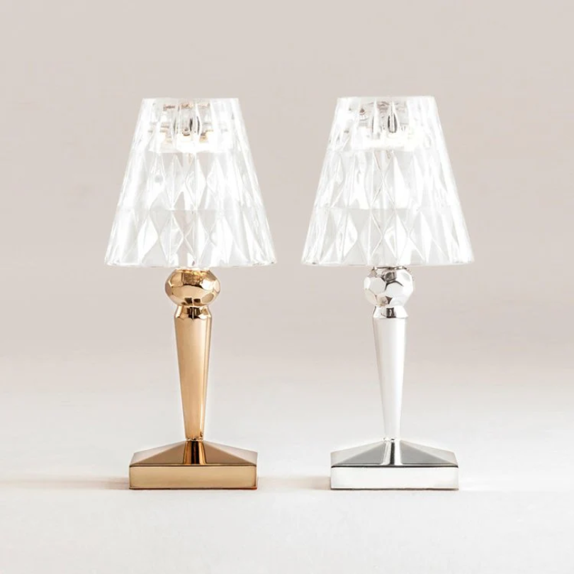 Elegancka lampa stołowa z kryształowym wzorem - CrystalLuxe-przezroczysty-Trend Polska