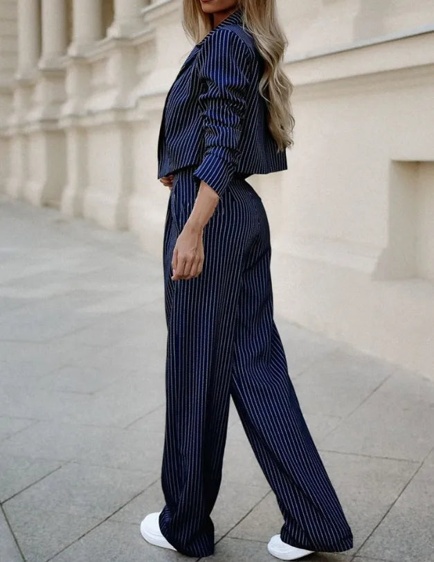 Elegancki i Wygodny Damski Garnitur – Camille-ciemnoniebieski-S-Trend Polska