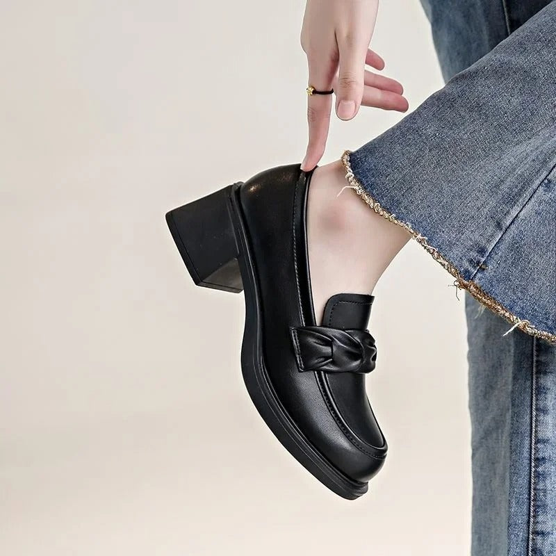 Eleganckie buty damskie z kwadratowym obcasem – Seraphina-Czarny-35-Trend Polska