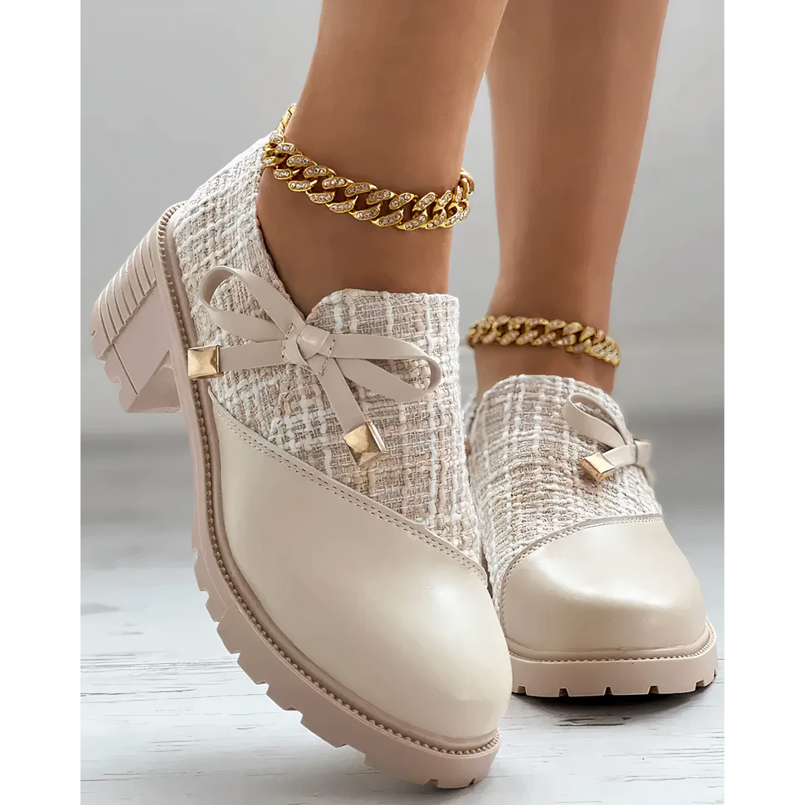 Eleganckie buty na słupku z ostro zakończonymi akcentami – Florina-Beżowy-35-Trend Polska