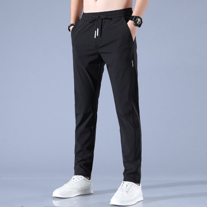 EliteFlex Chino | Stylowe spodnie męskie regular fit z stretchu-Czarny-M-Trend Polska