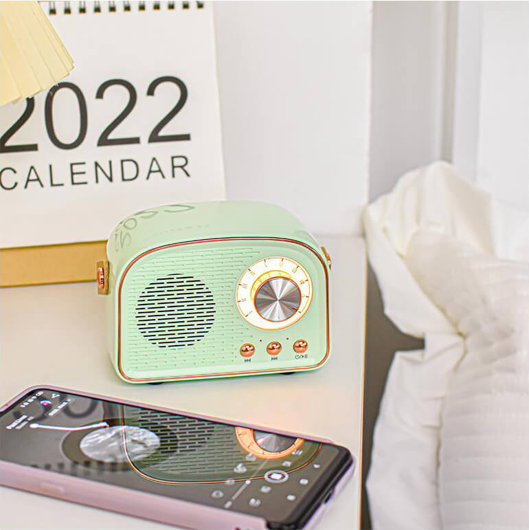 Vintage Bluetooth głośnik z radioodbiornikiem FM – RetroVibe