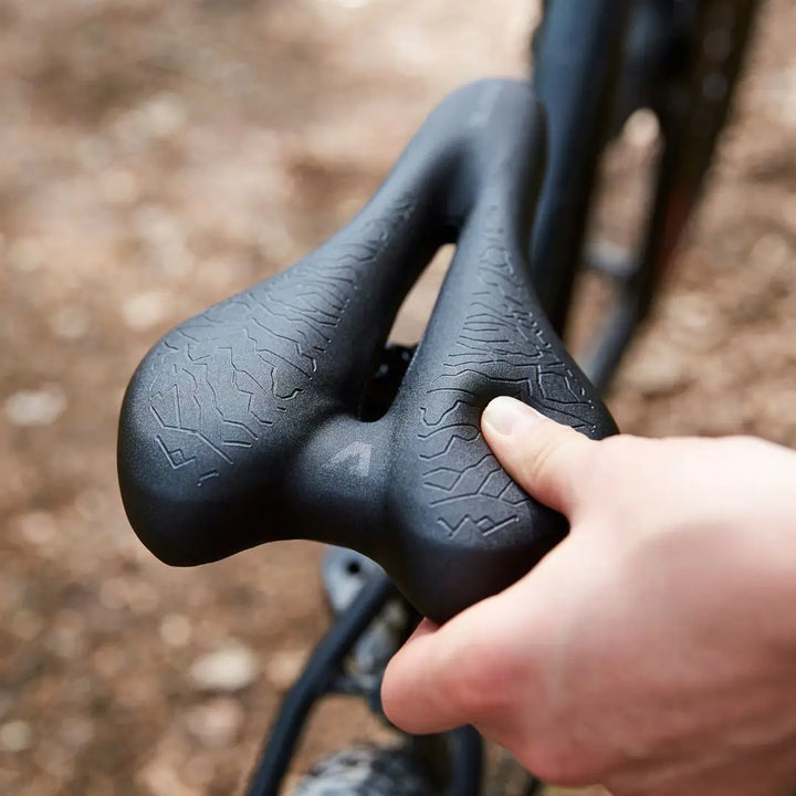 Ergonomiczne siodełko rowerowe z pianką memory – SaddlePeak AirRide-Trend Polska
