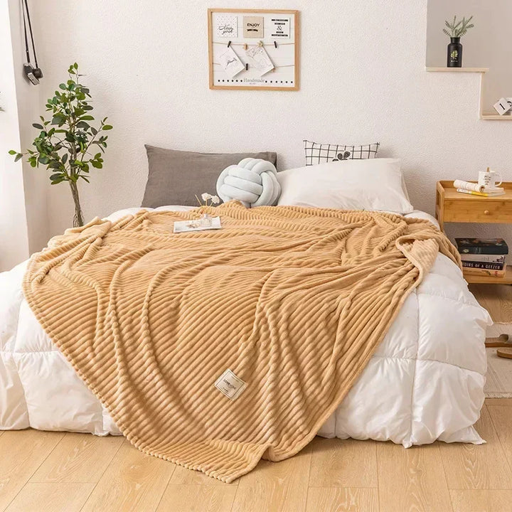 Gruba Flanellen Koc Jesienny - WarmHaven-Beżowy-70x100cm-Trend Polska