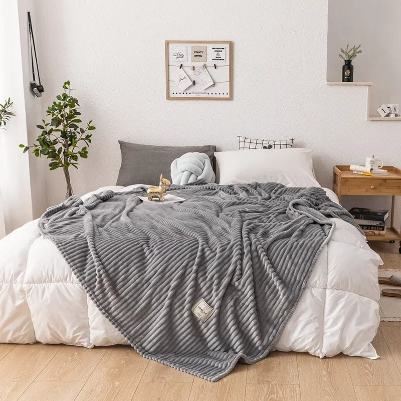 Gruba Flanellen Koc Jesienny - WarmHaven-Szary-70x100cm-Trend Polska