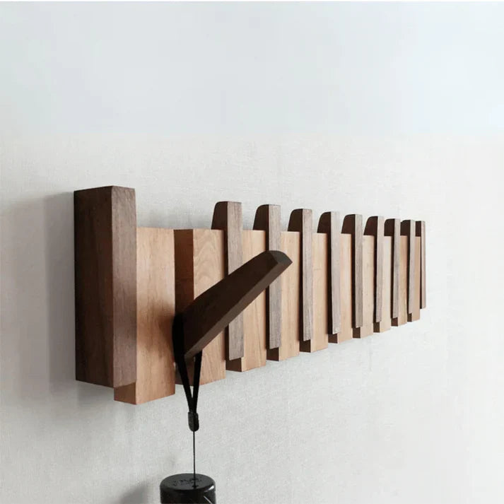 Harmoniowy Wieszak na Piano z Drewna - HarmonyCoat-Orzechy i drewno bukowe-4 haki-Trend Polska