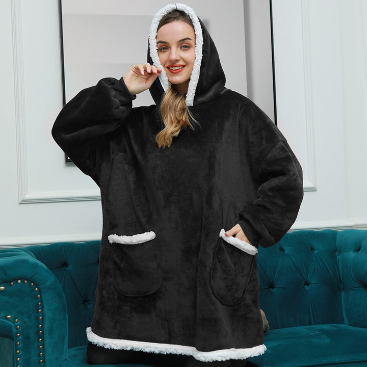 Hoodie i koc | Wspaniała kombinacja miękkiego hoodie i wygodnego koca w jednym!-Czarny-Trend Polska