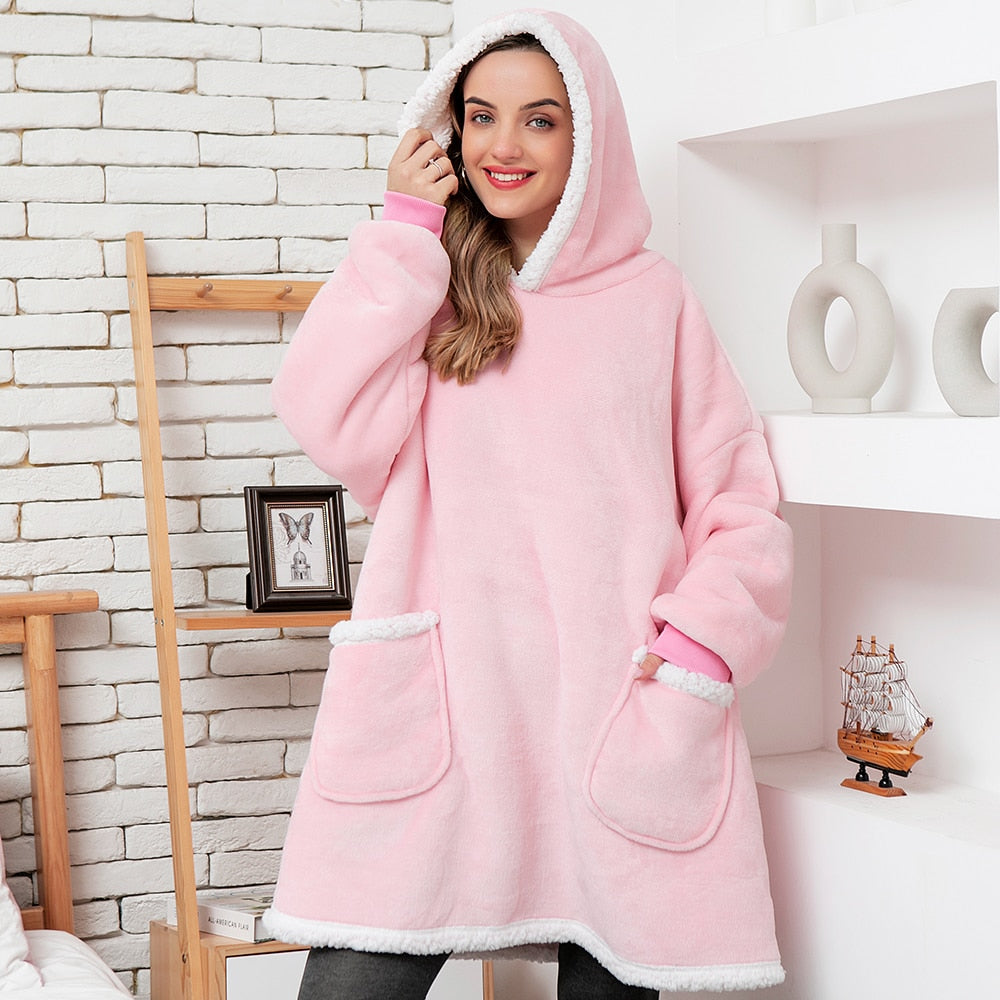 Hoodie i koc | Wspaniała kombinacja miękkiego hoodie i wygodnego koca w jednym!-Prany różowy i biały-Trend Polska