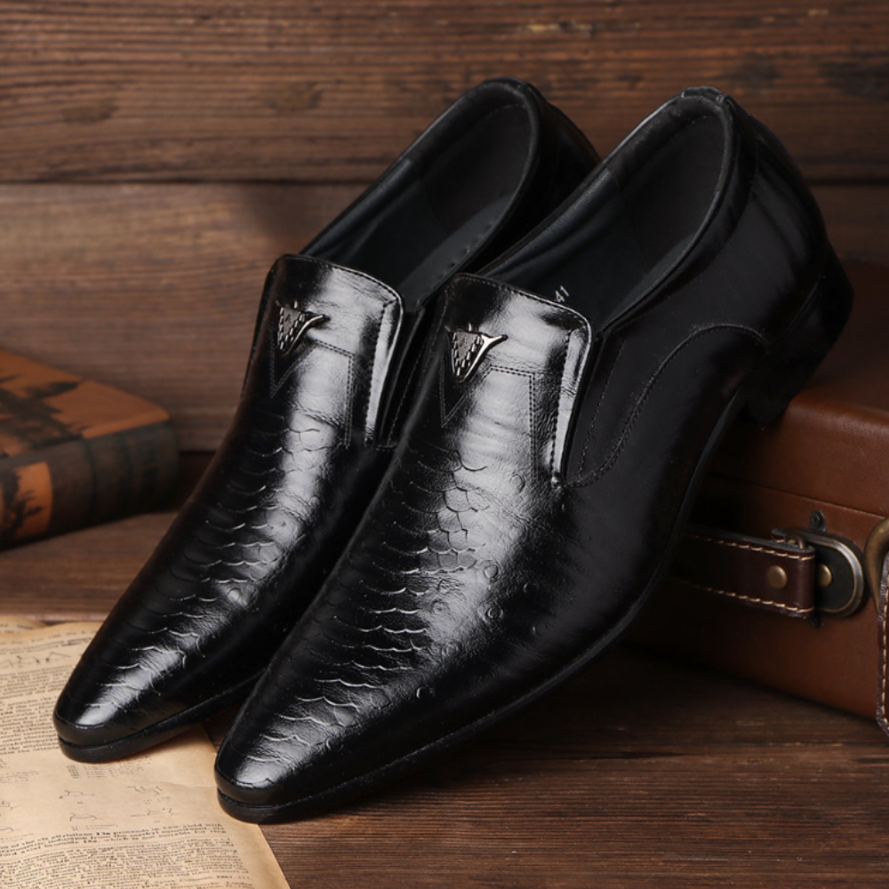 Klasyczne i Stylowe Buty Męskie - Dario-Czarny-39-Trend Polska