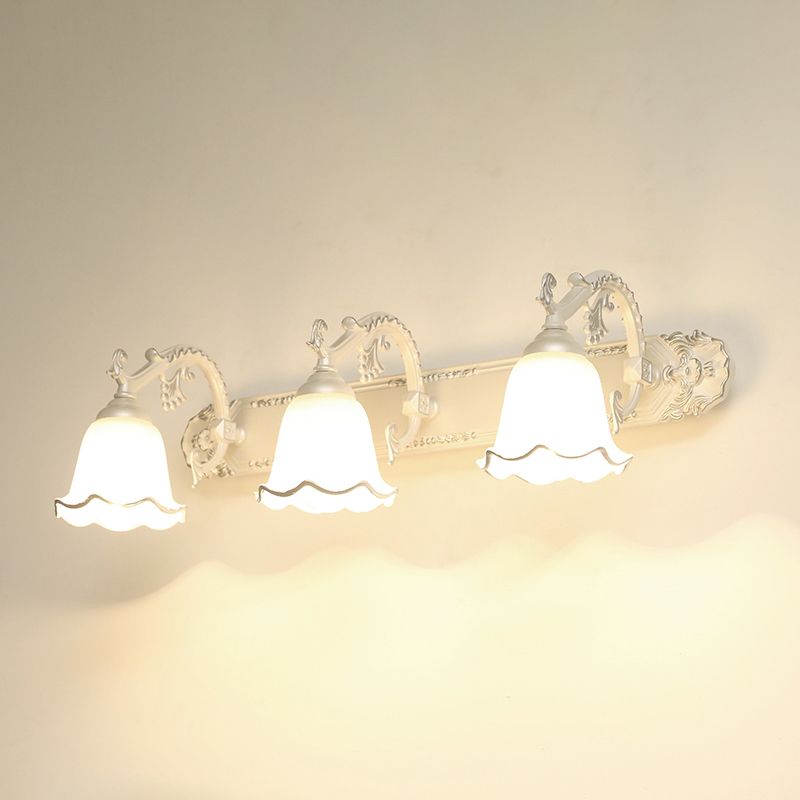 Klasztczna Lampa Ścienna w Stylu Vintage – Aurora-Biały-Srebrny-3 Płomienie-Trend Polska