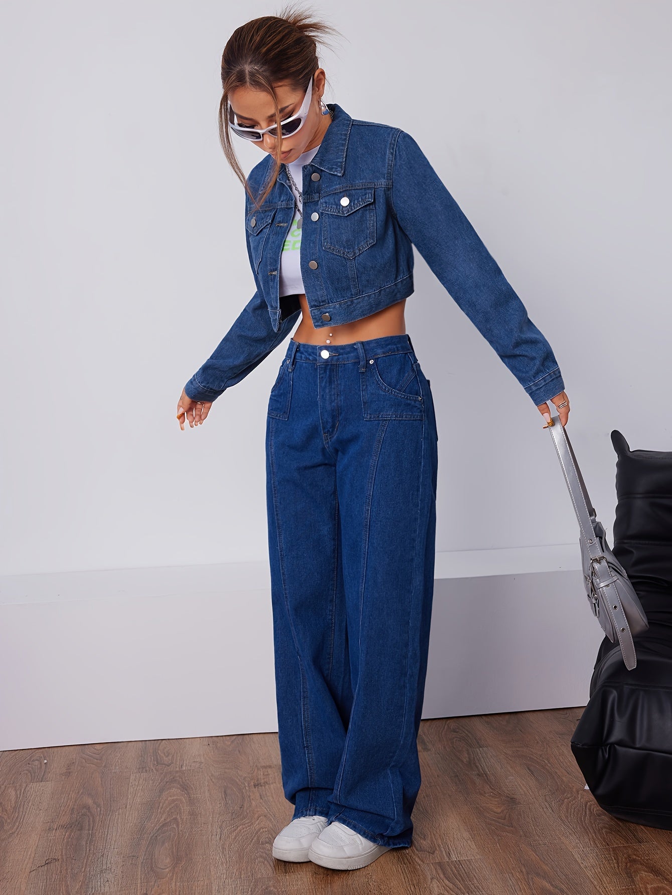 Krótka, dopasowana kurtka dżinsowa w vintage niebieskim - Elise-XS-Trend Polska