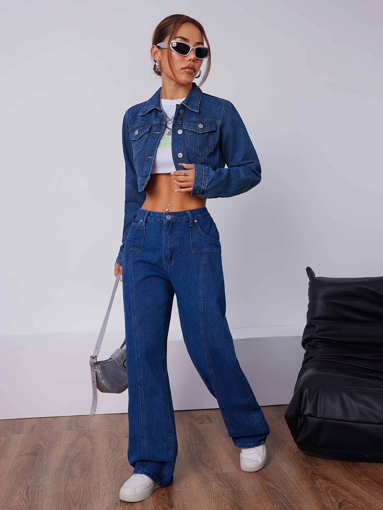 Krótka, dopasowana kurtka dżinsowa w vintage niebieskim - Elise-XS-Trend Polska
