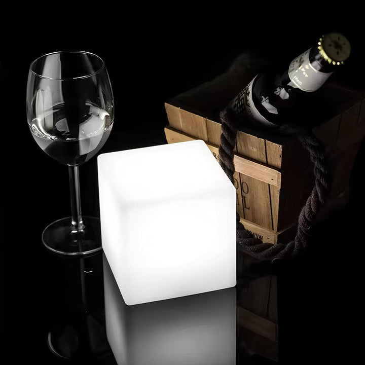 Kubus Lampa ogrodowa - LumaCube-10 cm-Trend Polska