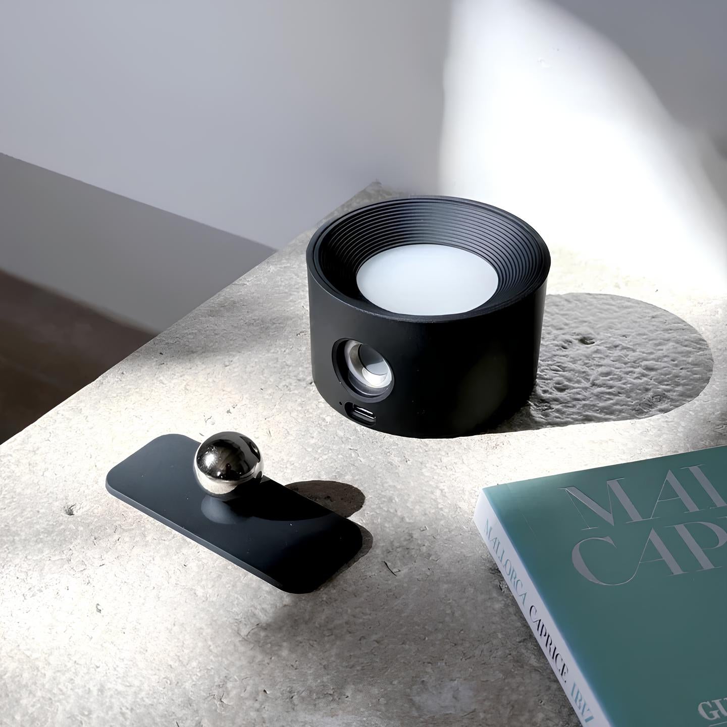 Lampa ścienna bezprzewodowa z funkcją ładowania - LumoFlex-Biały-Touch Kontrola-Trend Polska