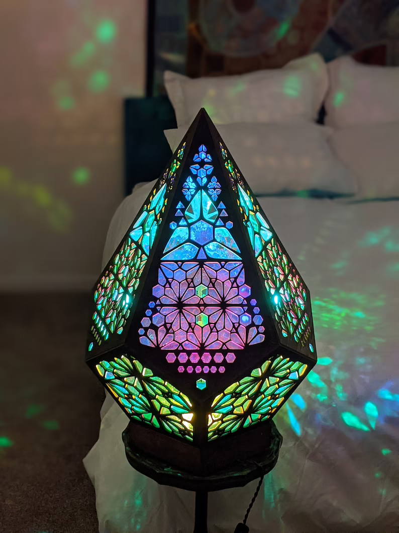 Lampa stołowa LED w stylu witrażowym - LumiAura-Trend Polska