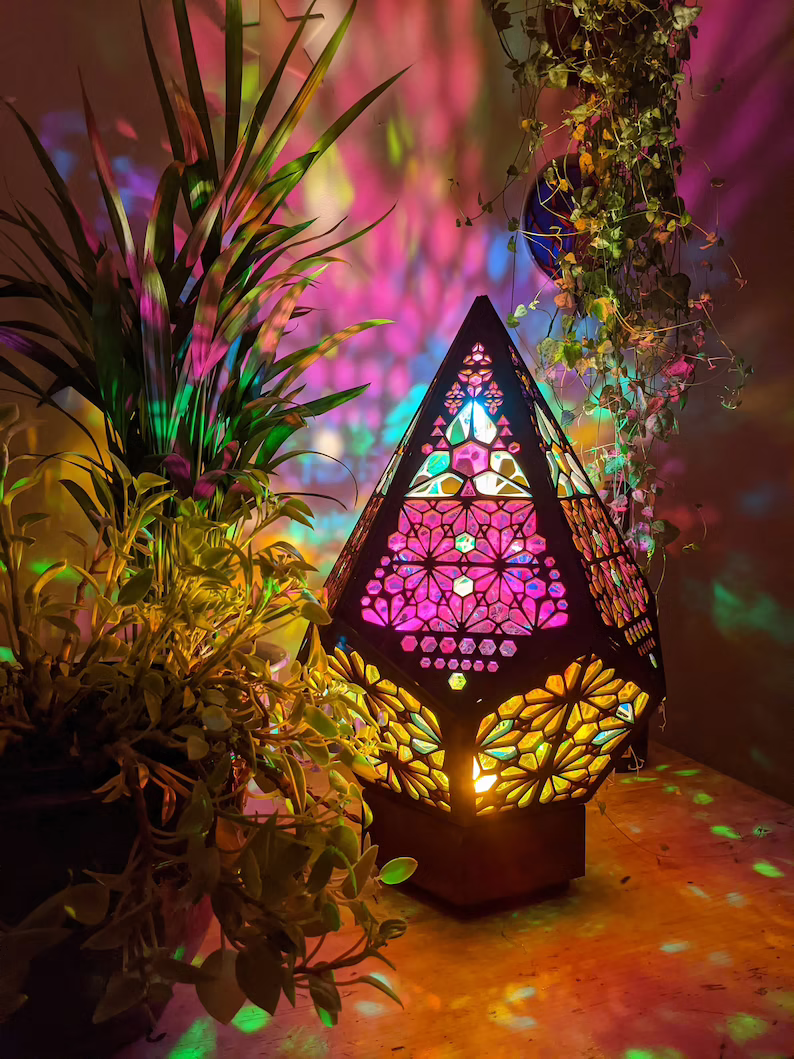 Lampa stołowa LED w stylu witrażowym - LumiAura-Trend Polska