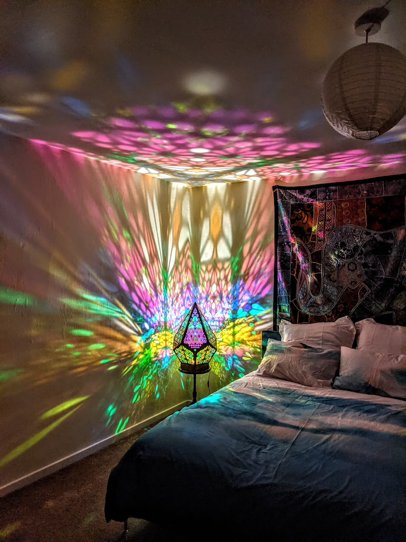 Lampa stołowa LED w stylu witrażowym - LumiAura-Trend Polska