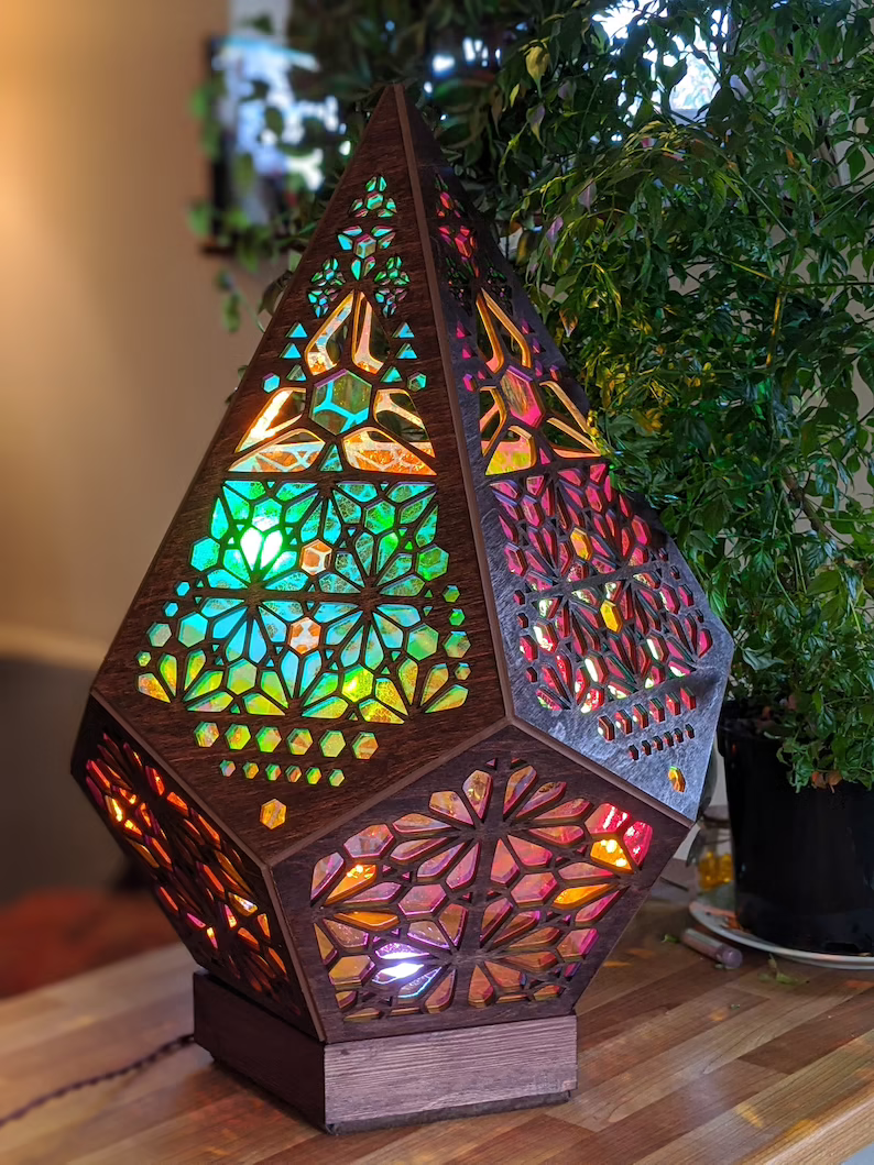 Lampa stołowa LED w stylu witrażowym - LumiAura-Trend Polska
