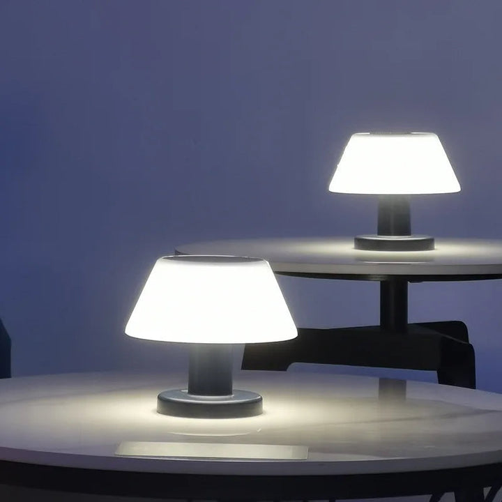Lampa stołowa na energię słoneczną - Solara-Trend Polska