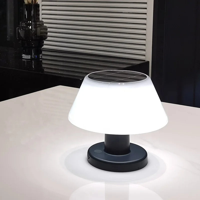 Lampa stołowa na energię słoneczną - Solara-Trend Polska