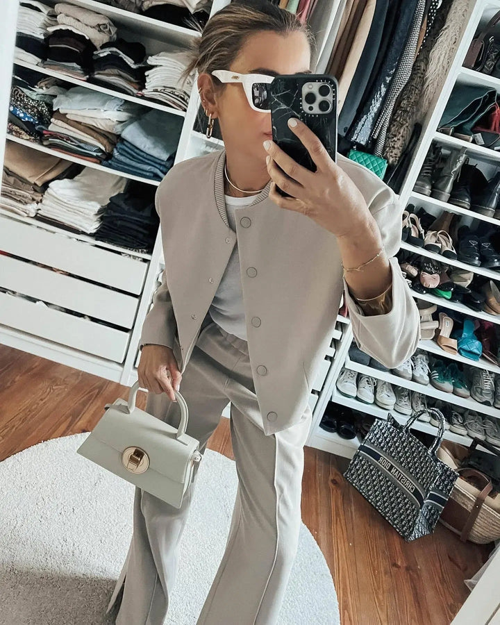 Lekka damska bomberka na lato – Casual Chic z stójką-Beżowy-S-Trend Polska
