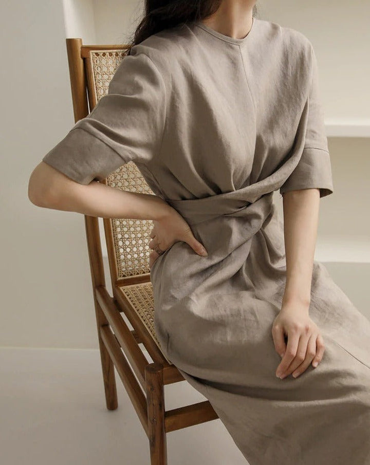 Lekki khaki letnia sukienka z regulowanym pasem – Isalie-XS-Trend Polska