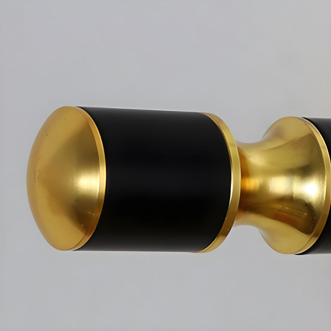 Luksowna czarna-złota lampa lustrowa – LumoGold-Trend Polska