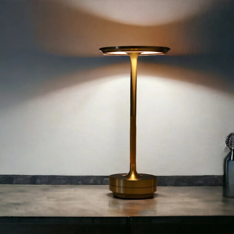 Luksusowa Lampa Stołowa - LumoVibe-złoto-Trend Polska