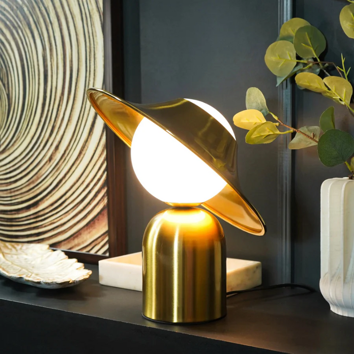 Luksusowa Metalowa Lampa Stołowa - GoldAura-Trend Polska