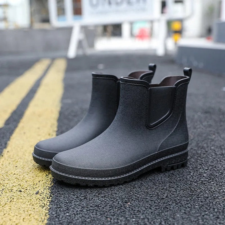 Luksusowe, półwysokie, wodoodporne męskie kalosze – Lucas Rain Walk-Czarny-40-Trend Polska