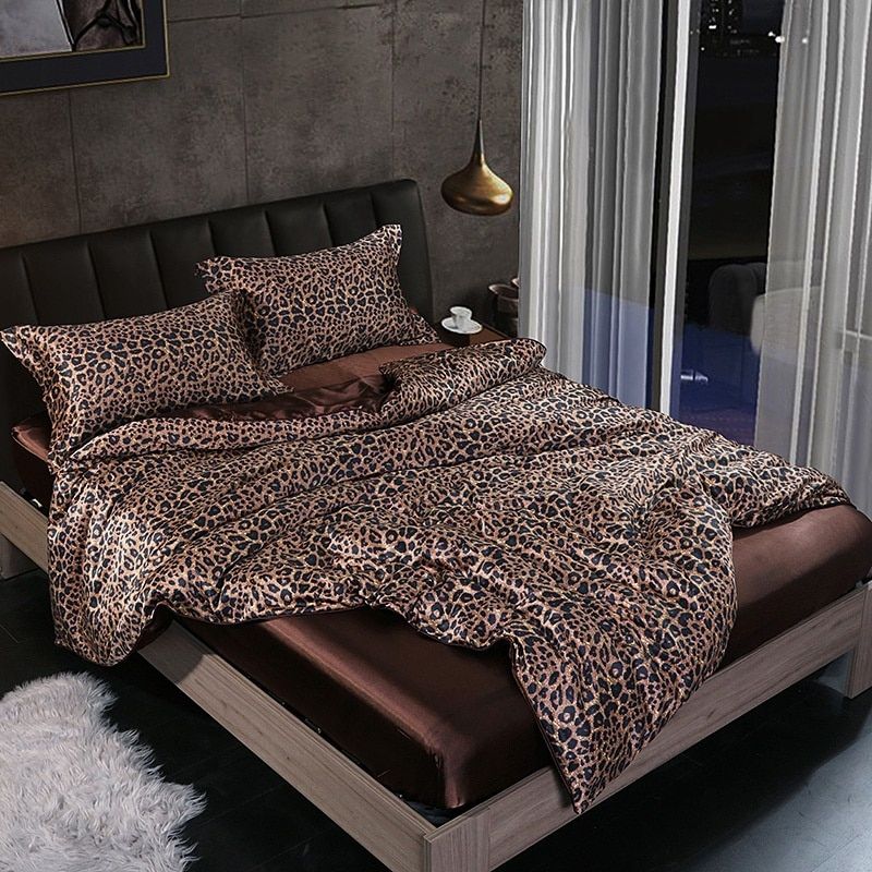 Luksusowy zestaw pościeli z jedwabiu/satyny (4 części) - SilkSleep-150 cm prześcieradło + Kołdra 200x230 cm + 2x poszewka na poduszki-Lampart-Trend Polska