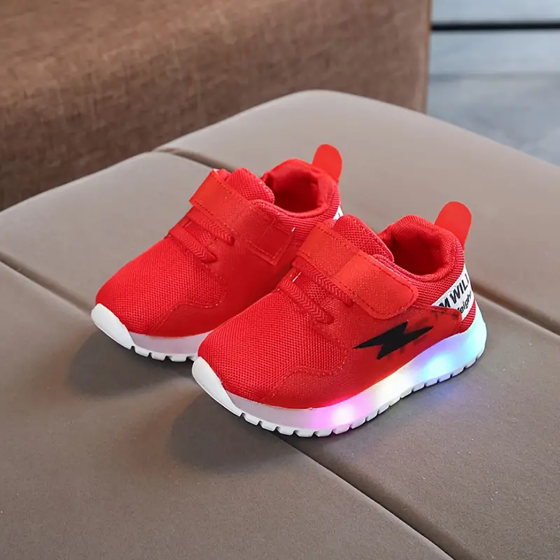 LumoStep – Dziecięce buty LED z podeszwą antypoślizgową-Czerwony-21 (13.5cm)-Trend Polska