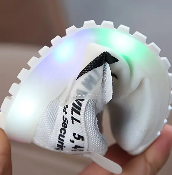 LumoStep – Dziecięce buty LED z podeszwą antypoślizgową-Różowy-21 (13.5cm)-Trend Polska