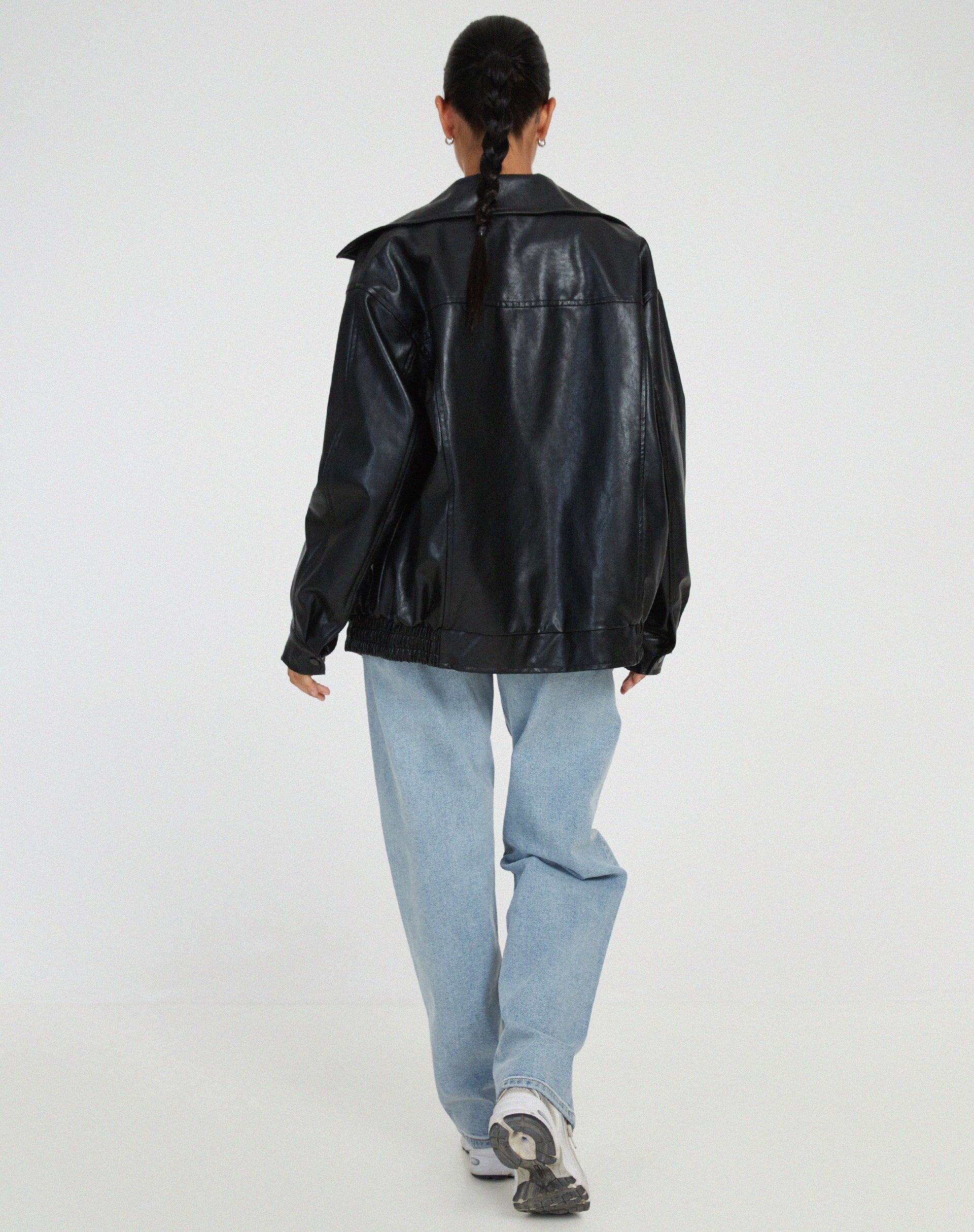 Luźna oversize damska kurtka skórzana – Yara-Brązowy-XS-Trend Polska