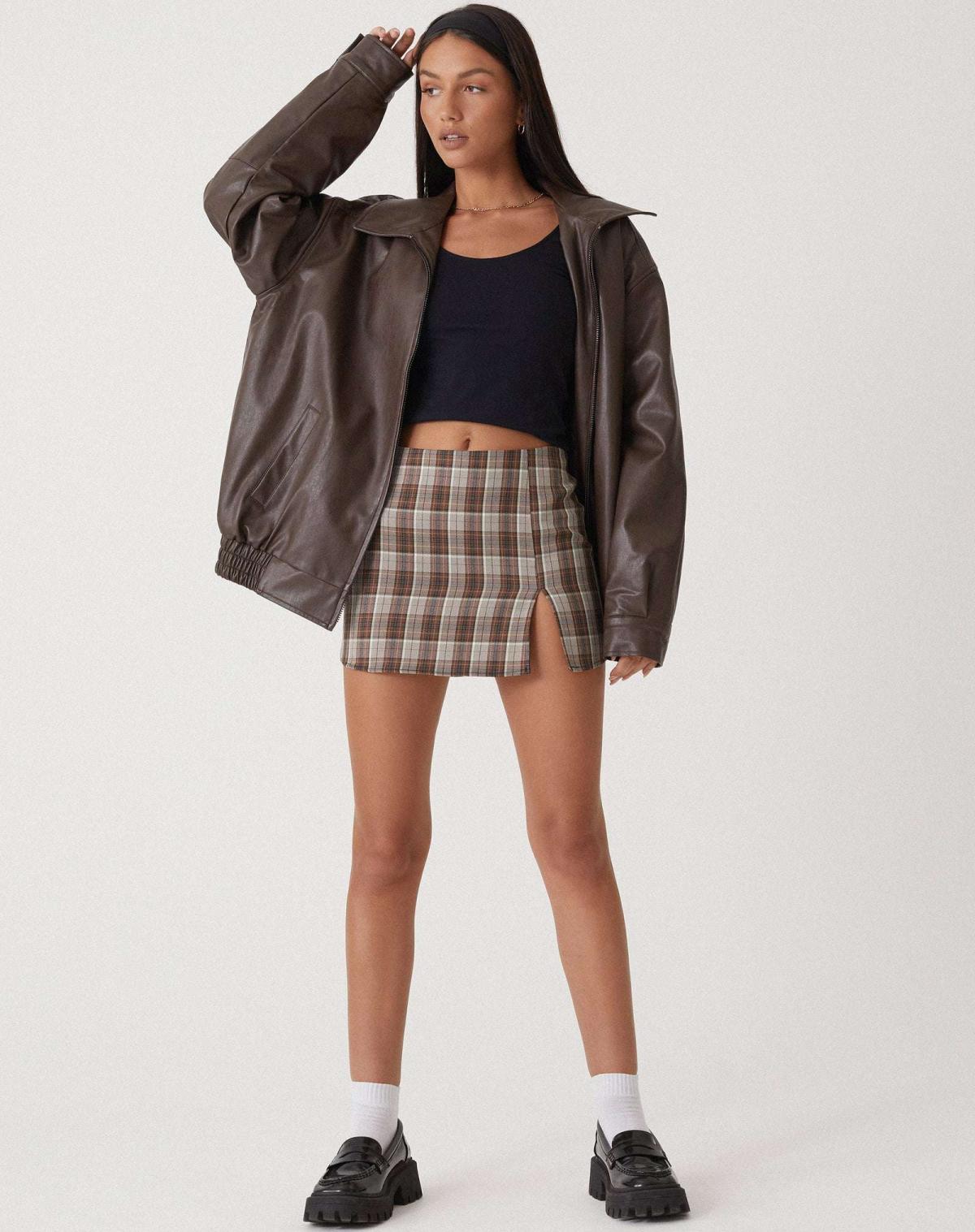 Luźna oversize damska kurtka skórzana – Yara-Brązowy-XS-Trend Polska