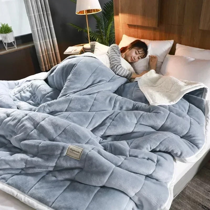 Ciepły koc z flanelowego koralowego polaru na jesień i zimę – CosyBlanket