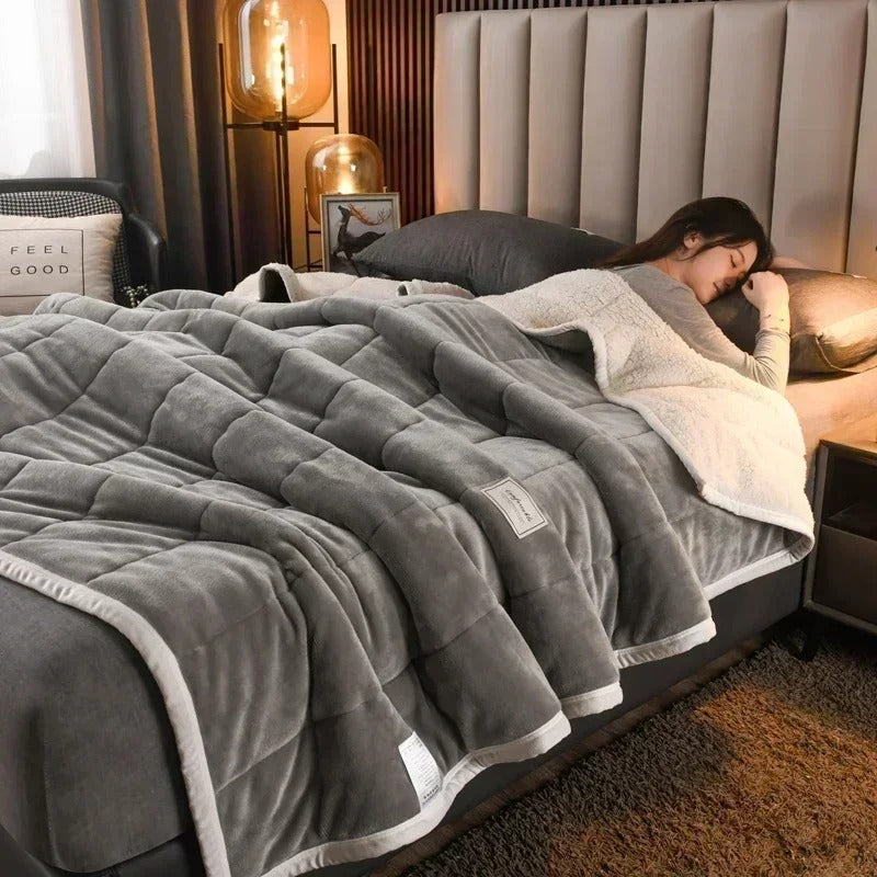 Ciepły koc z flanelowego koralowego polaru na jesień i zimę – CosyBlanket