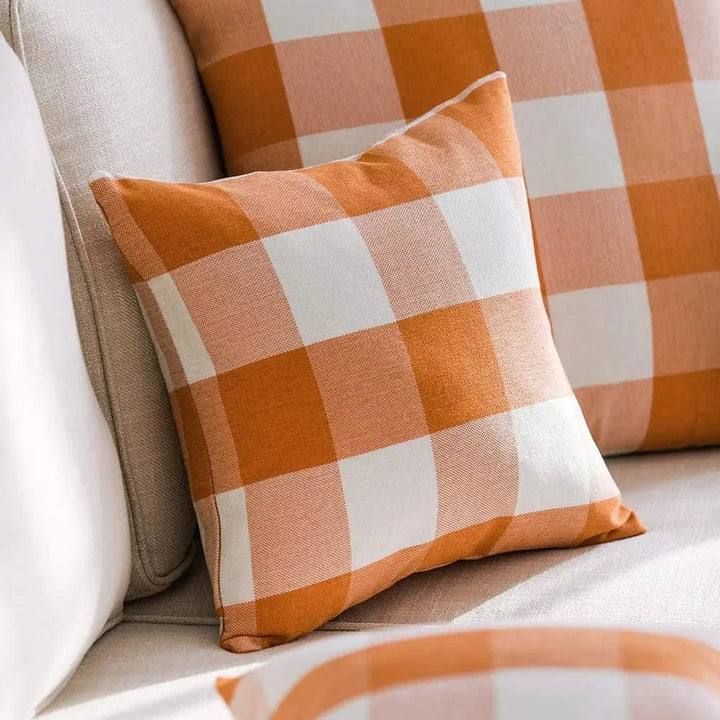 Przytulna poduszka w kratę w stylu wiejskim – Autumn Plaid