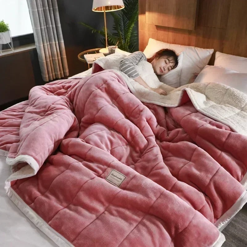 Ciepły koc z flanelowego koralowego polaru na jesień i zimę – CosyBlanket