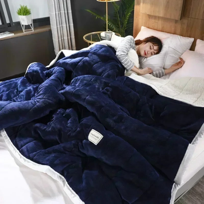 Ciepły koc z flanelowego koralowego polaru na jesień i zimę – CosyBlanket