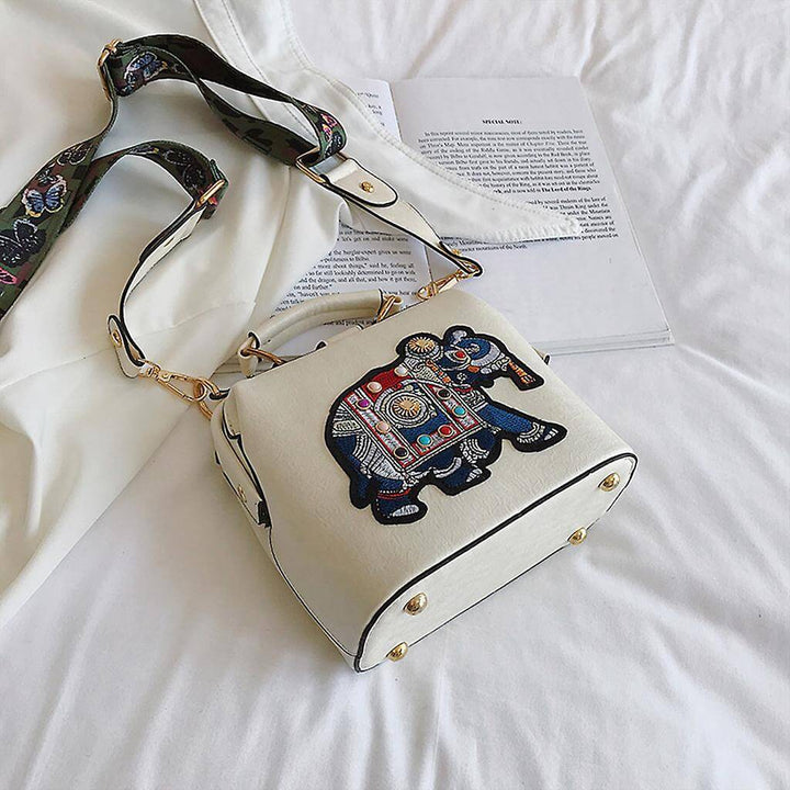 Torba na ramię z haftowanym mandalą – Lekka, wielofunkcyjna, boho design