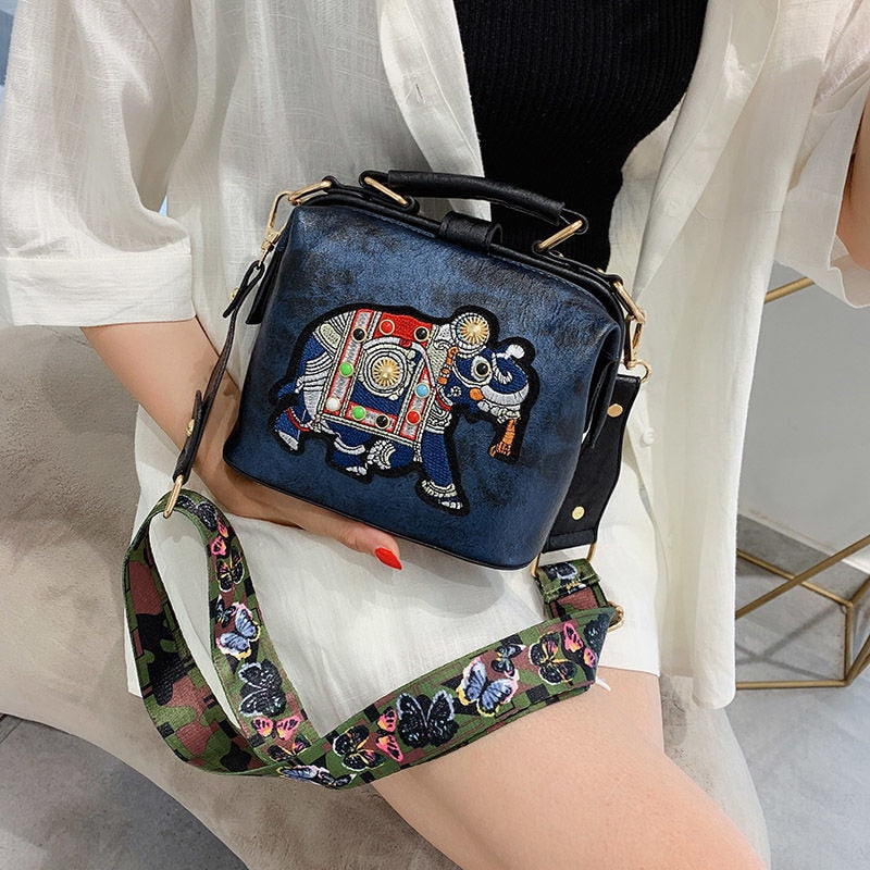Torba na ramię z haftowanym mandalą – Lekka, wielofunkcyjna, boho design