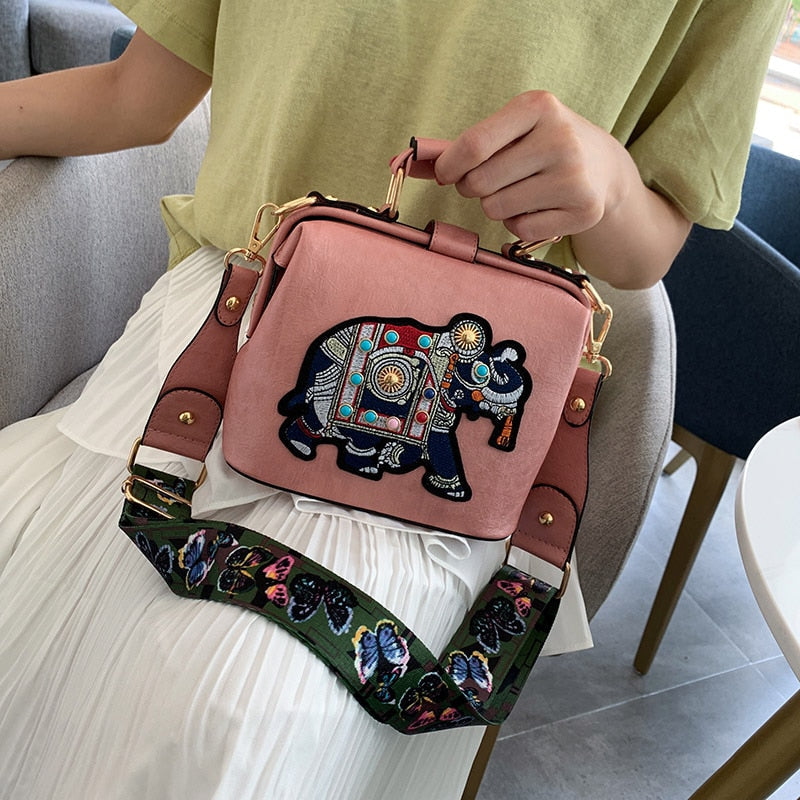 Torba na ramię z haftowanym mandalą – Lekka, wielofunkcyjna, boho design