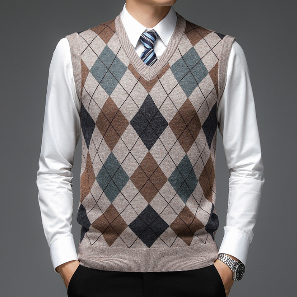 Męski sweter z eleganckim wzorem argyle - Felix-Khaki-S-Trend Polska
