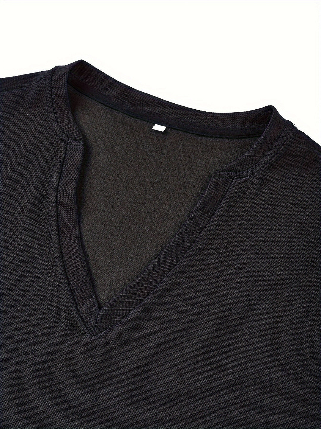 Męski T-shirt z głębokim dekoltem V i teksturą - Rafael-Biały-S-Trend Polska