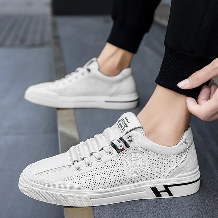 Męskie sneakersy z perforowanej skóry o lekkiej konstrukcji – Ethan-Biały-39-Trend Polska