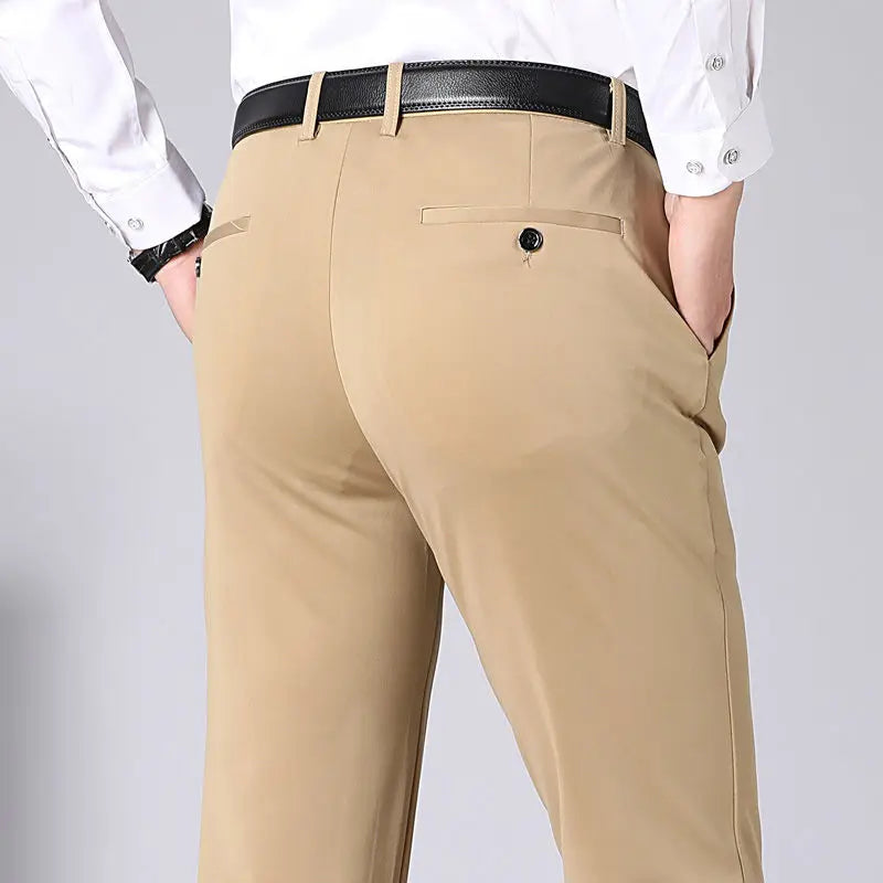 Męskie spodnie streczowe - Leo-Khaki-29-Trend Polska